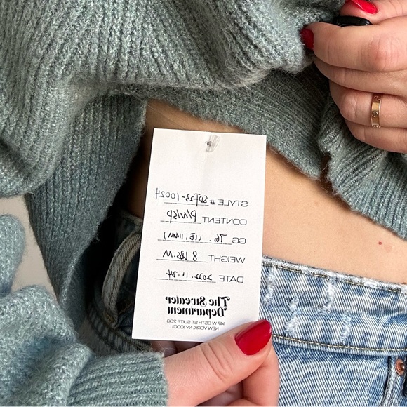 Half Snap Closure Long Sleeve Cropped Sweater with Side Slits - Picture 7 of 9